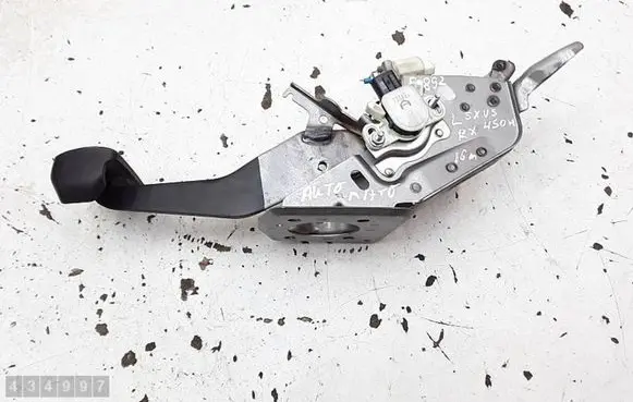 Lexus RX 450H Brake pedal 8951020041