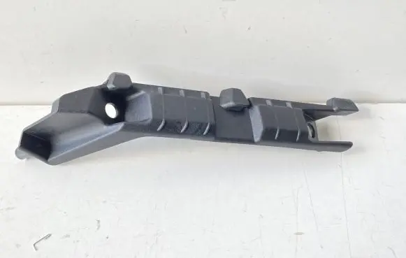 Hyundai Kona I Front bumper mounting bracket 86526K4000