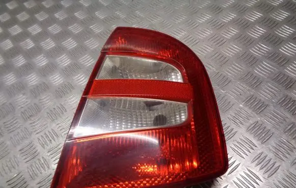 Skoda Fabia Mk1 (6Y) Rear/tail lights 6Y6945112B