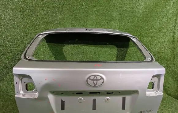 Toyota Avensis T270 Truck tailgate 