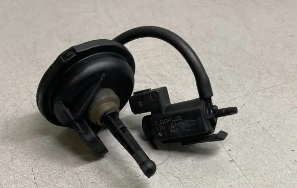 BMW X5 E70 Turbo solenoid valve 7142712 72234100