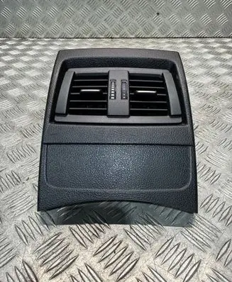 BMW 1 F20 F21 Rear air vent grill 9207330 9207326