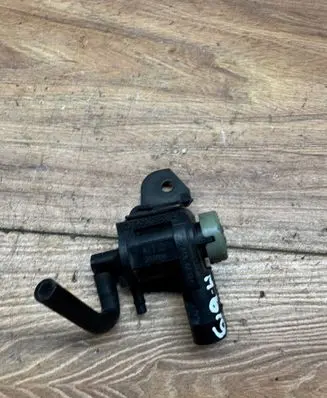 Volkswagen Tiguan Turbo solenoid valve 1K0906283A