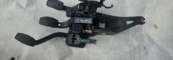 Fiat Punto (188) Pedal assembly 3801880158