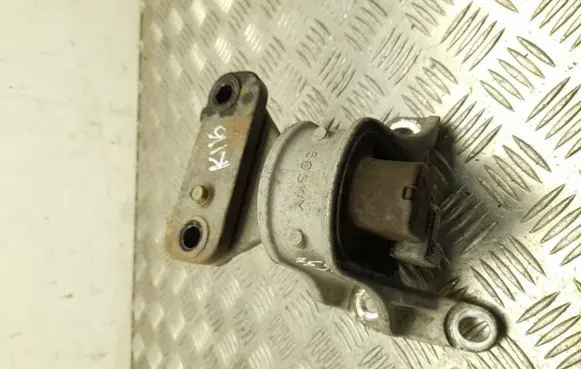 Honda CR-V Engine mount bracket 50SWY