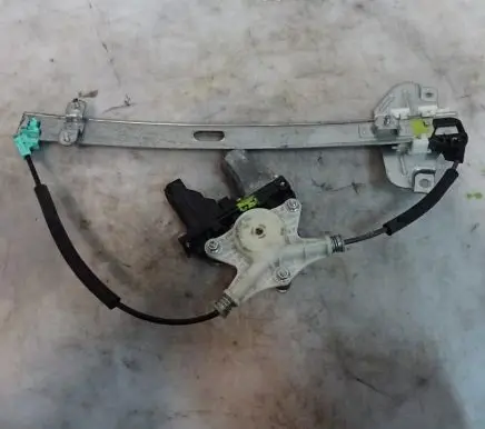 KIA Rio Front door window regulator with motor 82450-1W010