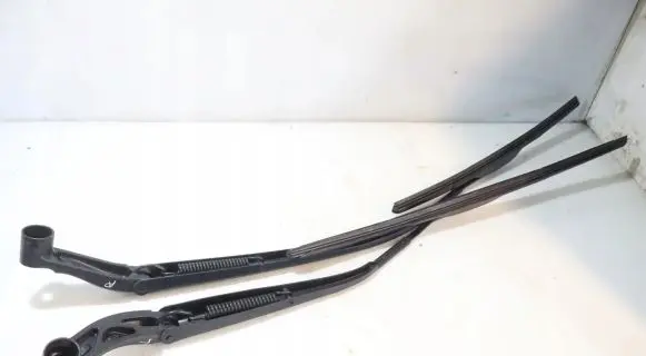 Mazda 2 Front wiper blade arm