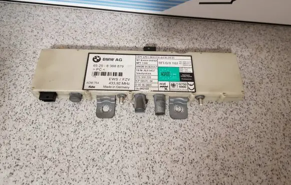 BMW 5 E39 Antenna control unit 65258368879