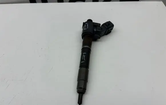 Fuel injector