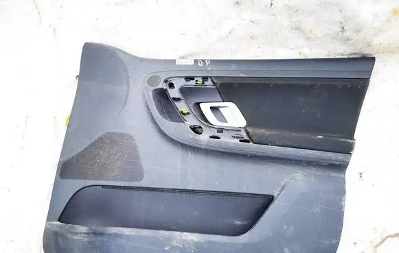 Skoda Roomster (5J) Front door card panel trim