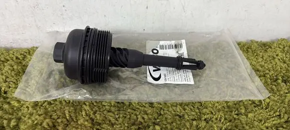 Mercedes-Benz C W204 Oil filter cover V303403
