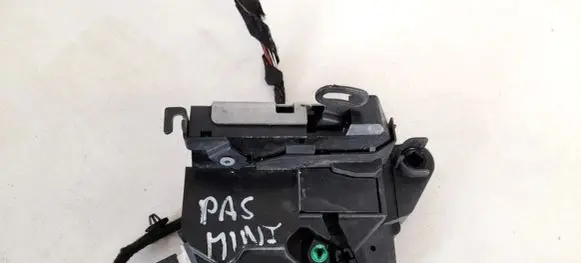Mini One - Cooper Clubman R55 Front door lock 055676709 A048315 055676709A048315
