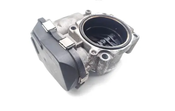 BMW 1 E82 E88 Electric throttle body valve 7561066 1354756106602 A2C53374895