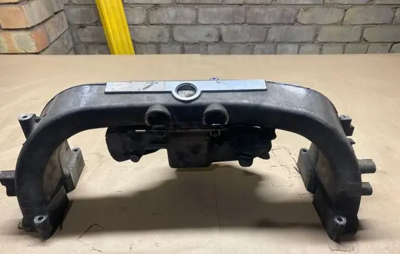 Subaru Impreza III Intake manifold 325303 ZLDYLB4 SE24A