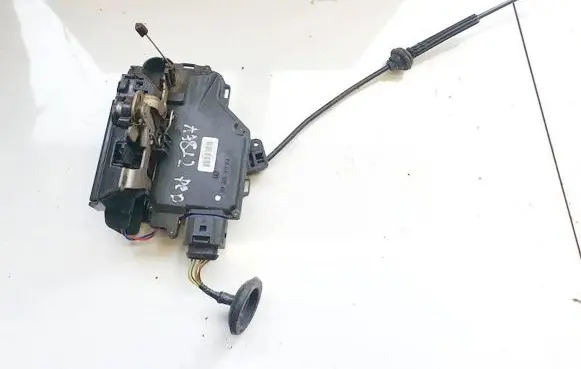 Skoda Octavia Mk2 (1Z) Front door lock 3c1837016