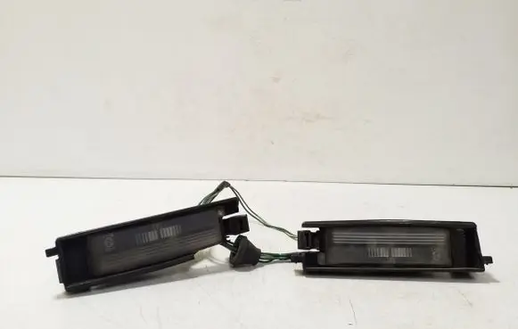 Toyota RAV 4 (XA20) Number plate light