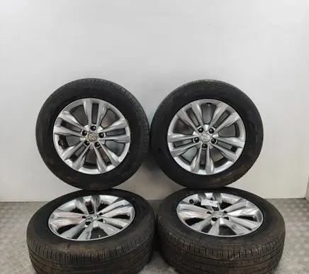 Hyundai Santa Fe R18 alloy rim 529102W310