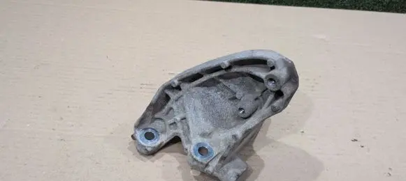 Volkswagen Crafter Engine mounting bracket 2N0407104A