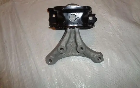 Citroen C4 Cactus Engine mount vacuum valve 9678251480