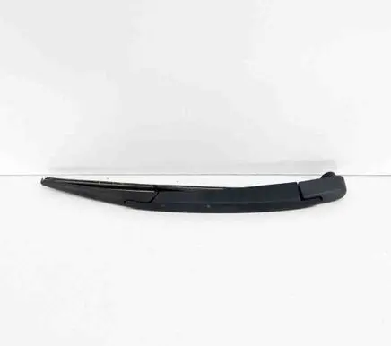 Rear wiper blade arm