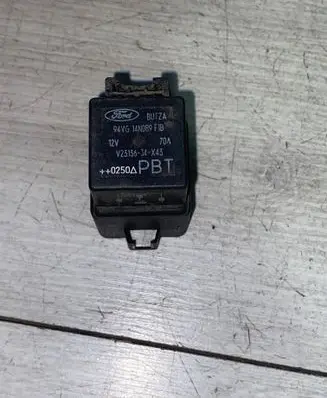 Ford Mondeo Mk III Glow plug pre-heat relay 94VG14N089F1B V23136J4X43 0250A