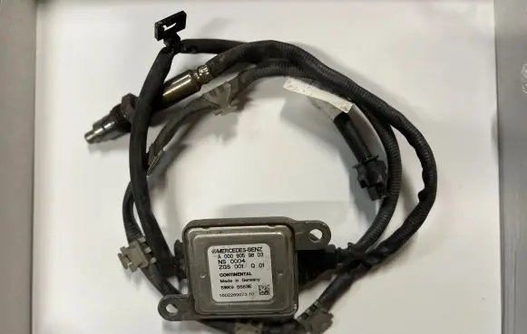 Mercedes-Benz GLC C253 Lambda probe sensor A2535409807 A0009059803