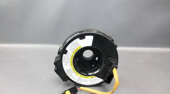 Suzuki Grand Vitara II Airbag slip ring squib (SRS ring)