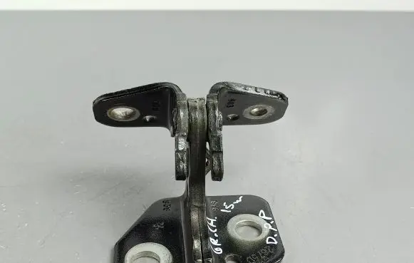 Jeep Grand Cherokee Front door upper hinge