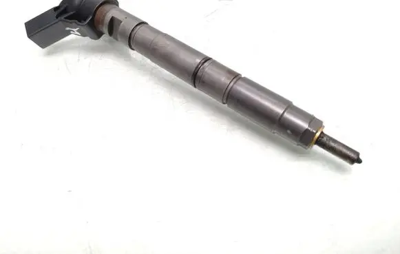 Audi A4 S4 B7 8E 8H Fuel injector 0986435358