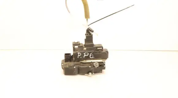 Opel Antara Front door lock