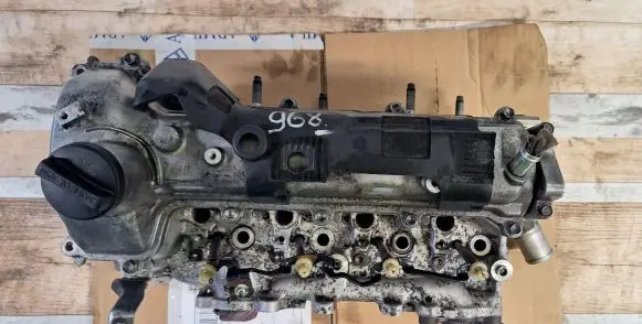 Toyota Yaris Engine head 