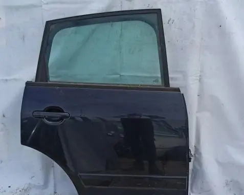 Audi A2 Rear door Juoda