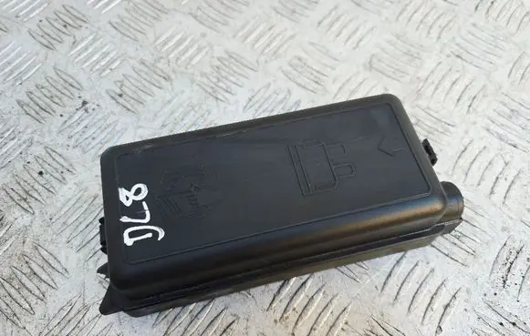 Mini One - Cooper Cabrio R52 Fuse box cover 6906606