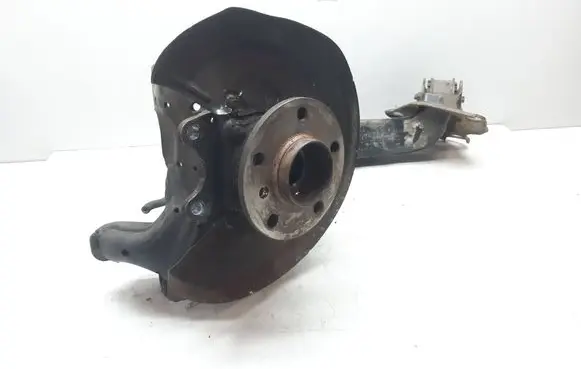 BMW 2 F46 Rear wheel hub spindle/knuckle 6851580