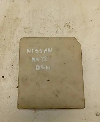 Nissan Note (E11) Fuse module