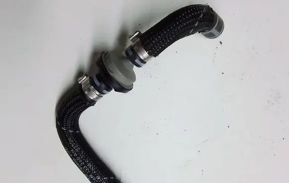 Porsche Cayenne (9Y0 9Y3) Engine coolant pipe/hose 06M133240AN