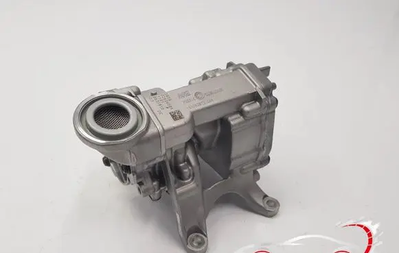 BMW 3 G20 G21 Oil pump 8631810