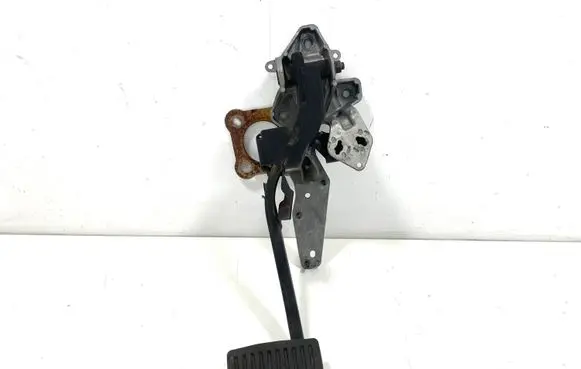 Volvo XC60 Brake pedal 31302351