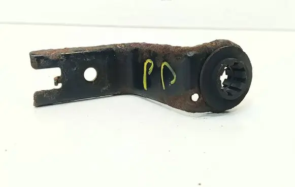 Radiator mount bracket