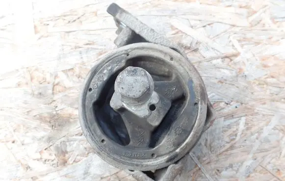 Mercedes-Benz A W168 Engine mount bracket 21937624