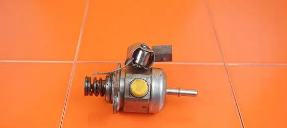 BMW 1 F20 F21 In-tank fuel pump 7607159 N13B16A