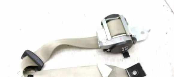 Rear seatbelt