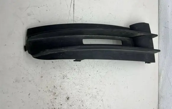 Volkswagen Caddy Front bumper lower grill 2K0853684