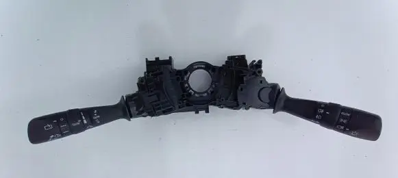 Toyota C-HR I Tailgate/trunk/boot open switch 17F852R