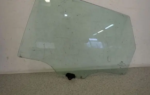 KIA Ceed Sliding door window/glass 