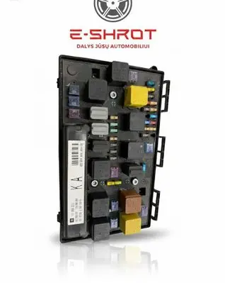 Opel Astra H Fuse module 13250232 78709781