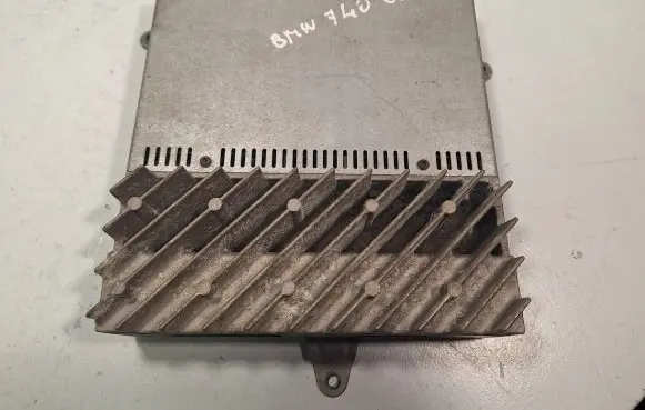BMW 7 E38 Sound amplifier 086661059 8361785