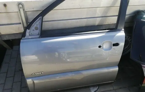 KIA Sportage Front door