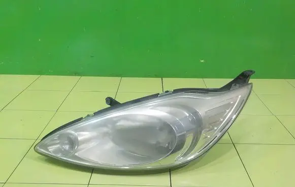 Ford Ka Headlight/headlamp PRZOD