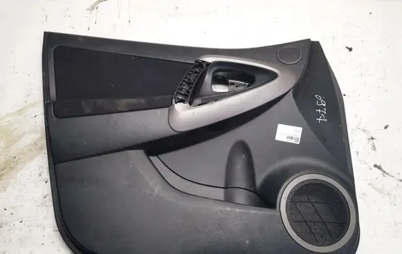 Toyota RAV 4 (XA30) Front door card panel trim